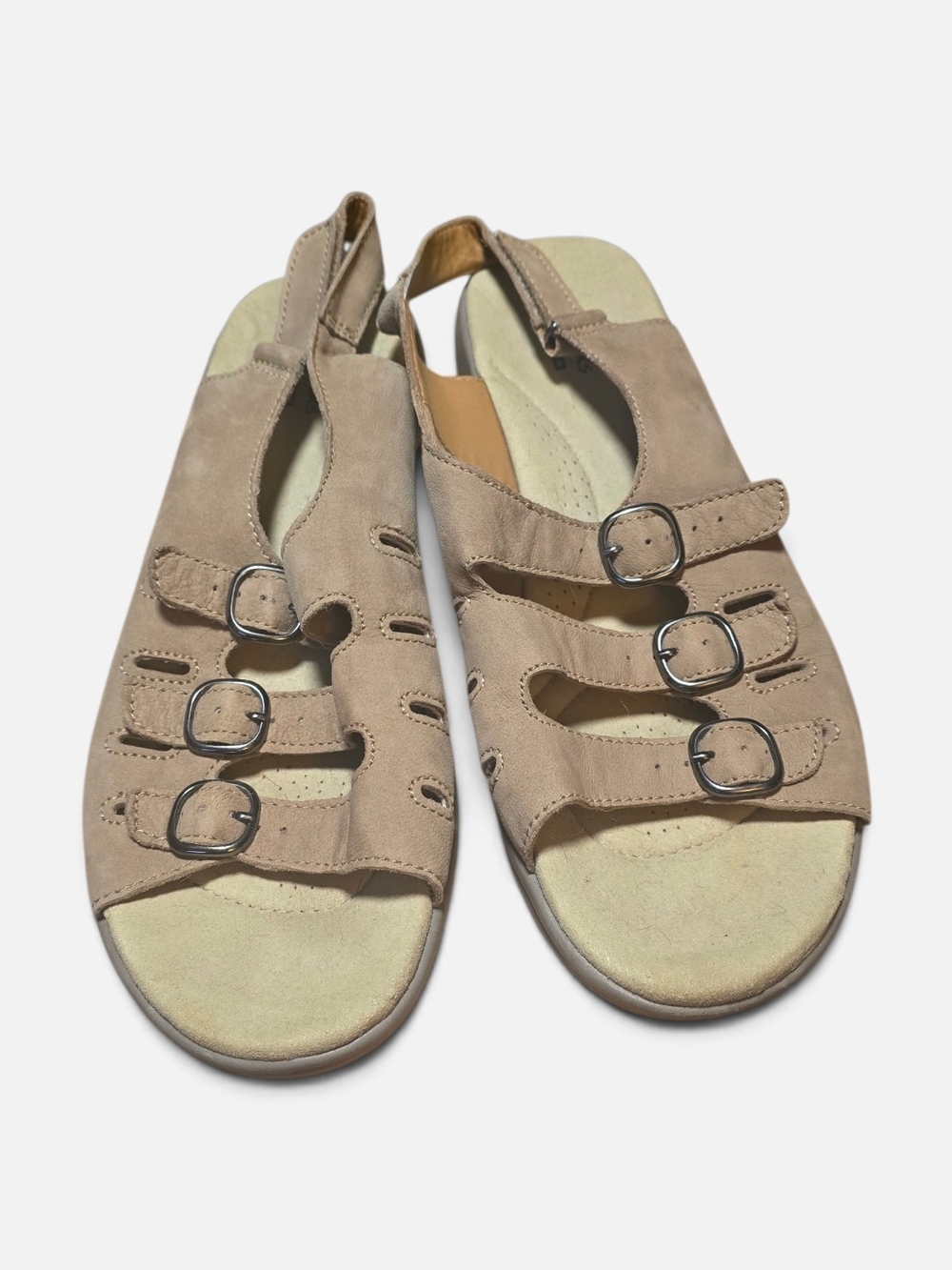 Clarks Saylie Medway Taupe Nubuck Slingback Sandals. 10W